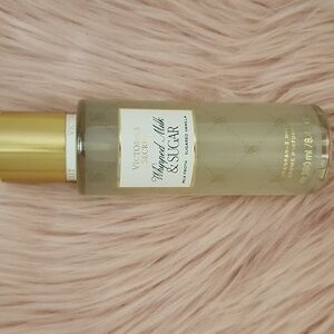 New Listing!! Brand New Victoria's Secret Fragrance Body Mist